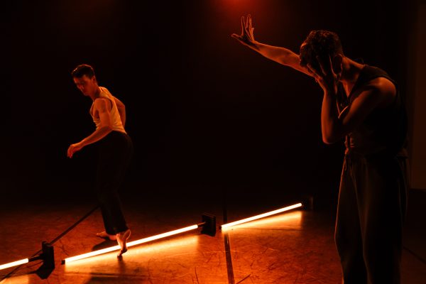 VESSEL
Di Pett | Clausen - Knight
Con Travis Clausen-Knight e James Pett
Coproduzione DANCEHAUSpiù
Durata 30'

Sinossi
In un mondo pervaso dal rumore, cosa diventiamo? Quali verità si rivelano in un improvviso silenzio? E quando finalmente prendiamo coscienza della nostra vera natura, a lungo mascherata e temuta?
Vessel esplora il fenomeno dell'irriconoscibilità del sé nel paesaggio frenetico della vita moderna, dove spesso confondiamo sogni e illusioni con la realtà.

21 apr 2024, 19:00
Milano, Via Tertulliano, 68, 20137 Milano MI, Italia

Pett|Clausen-Knight is the creative dynamo for multi award winning dancers and choreographers James Pett and Travis Clausen-Knight, and a home for their continuing investigation into the human experience. 
By pushing the boundaries of contemporary dance, the British choreographers have crafted sensitively provocative creations stimulated through  their intensely powerful visual language